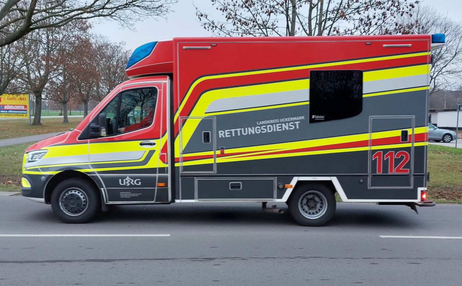 Gegen anderes Fahrzeug geprallt