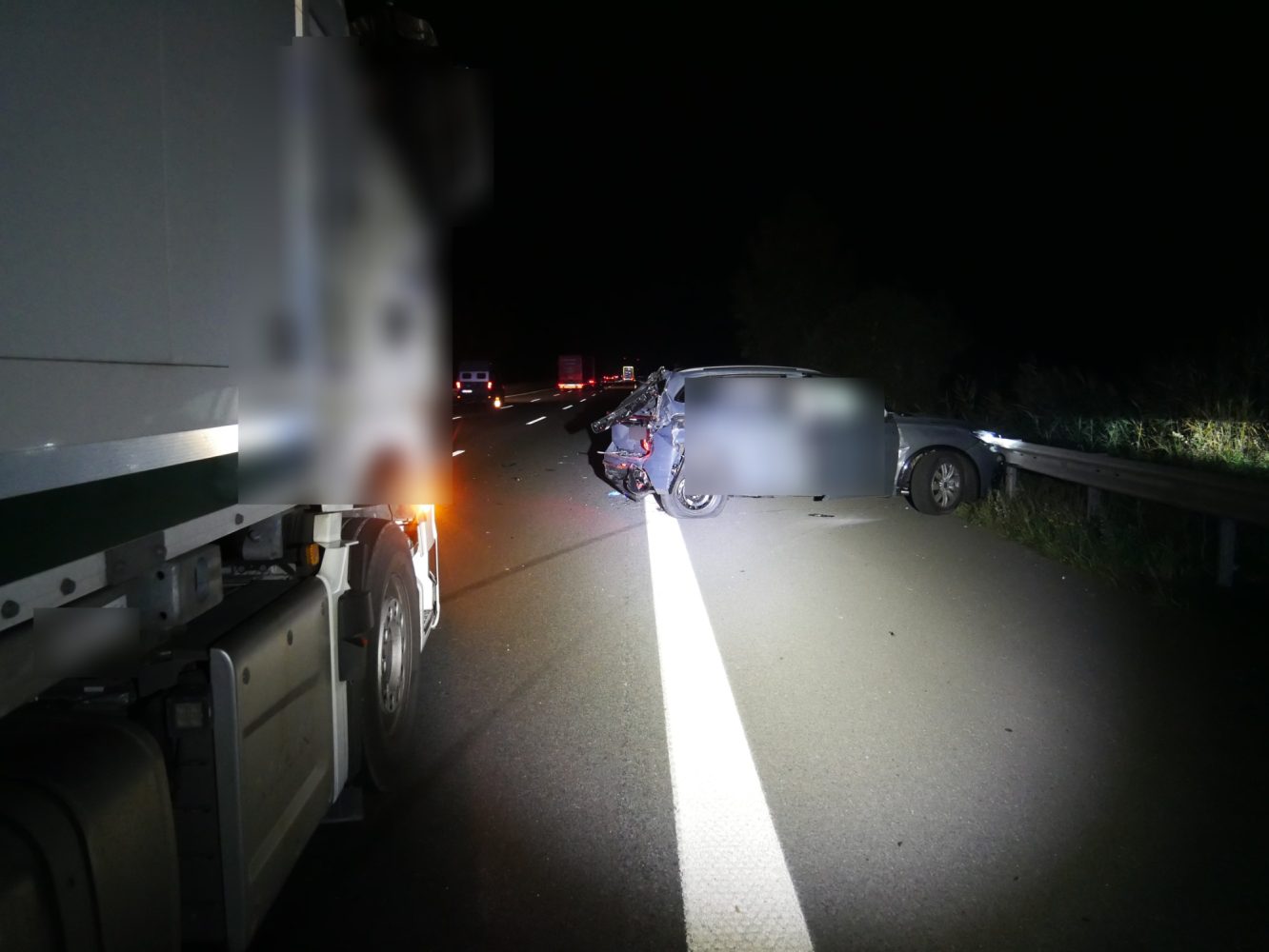 Tödlicher Verkehrsunfall auf der A1: Polizei sucht dringend Zeugen