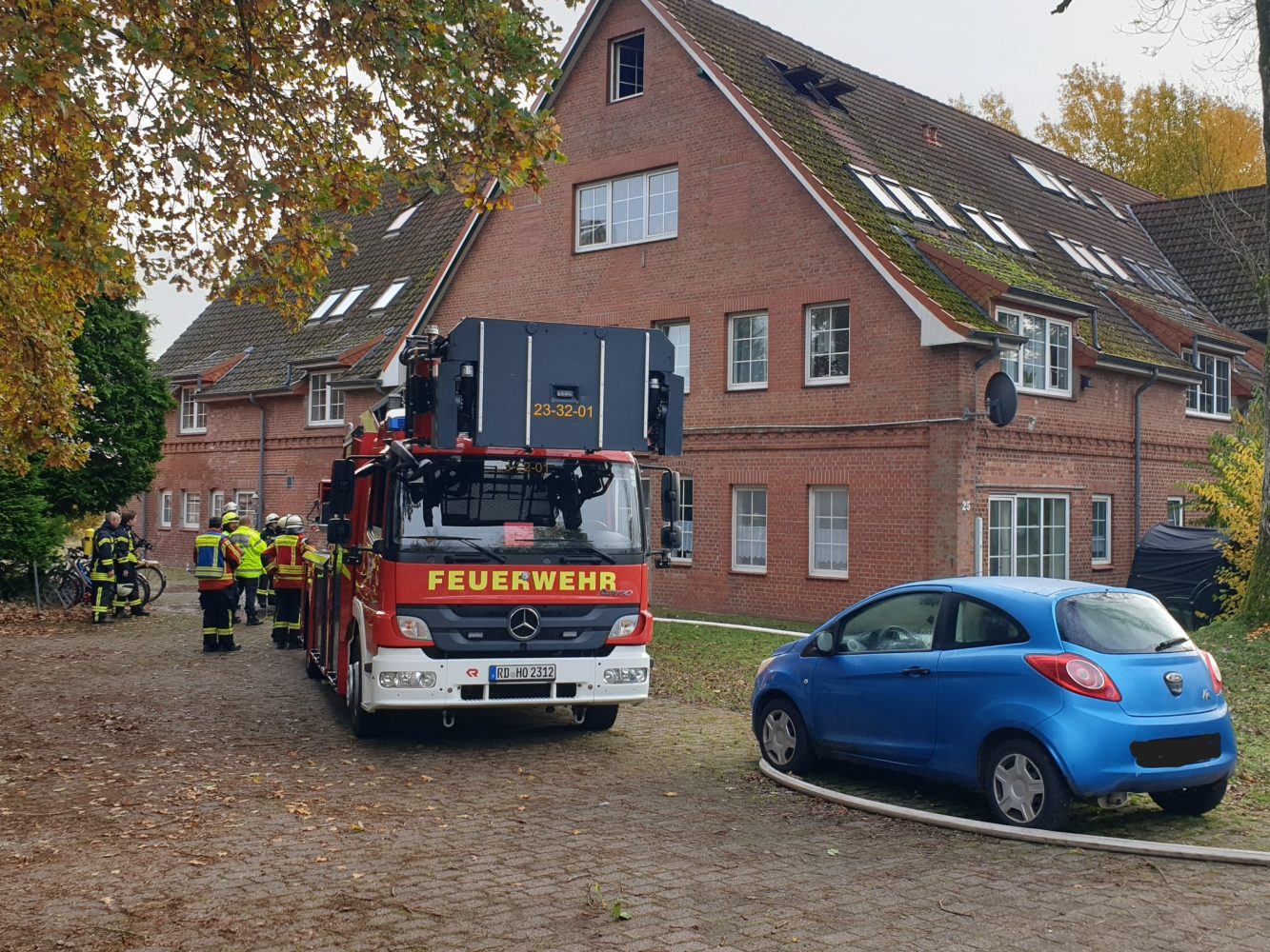 Feuer in Flüchtlings- und Obdachlosenunterkunft in Aukrug-Bargfeld (Kries Rendsburg-Eckernförde)