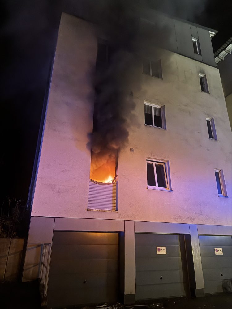 Wohnungsbrand in einem Mehrfamilienhaus
