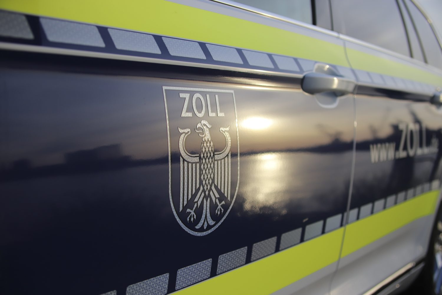 Zöllner bitten polnische Spedition wegen offener Mautgebühren zur Kasse