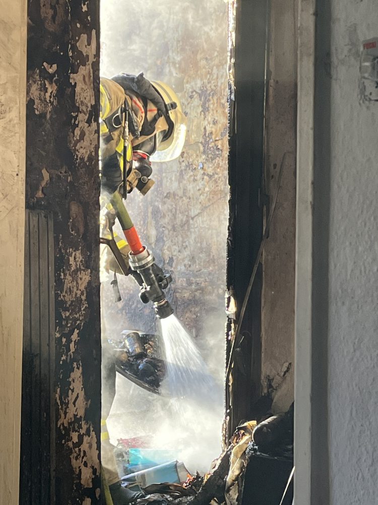 Küchenbrandbrand in Lehe - Balkonbrand greift auf Küche über