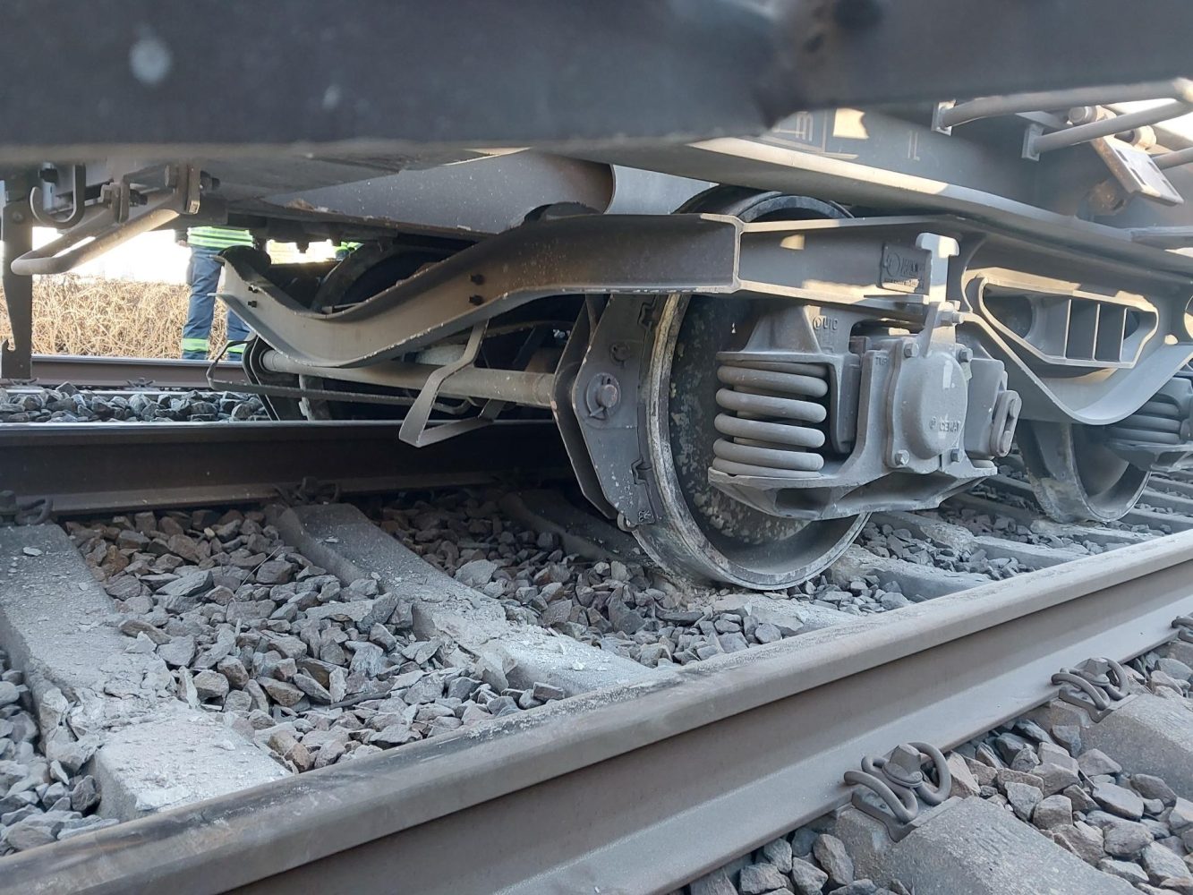 Kesselwagen mit Gefahrgut entgleist - Kein Gefahrgut-Austritt bei Bahnunfall Auswirkungen auf Bahnbetrieb gravierend Gesamtschaden in Millionenhöhe