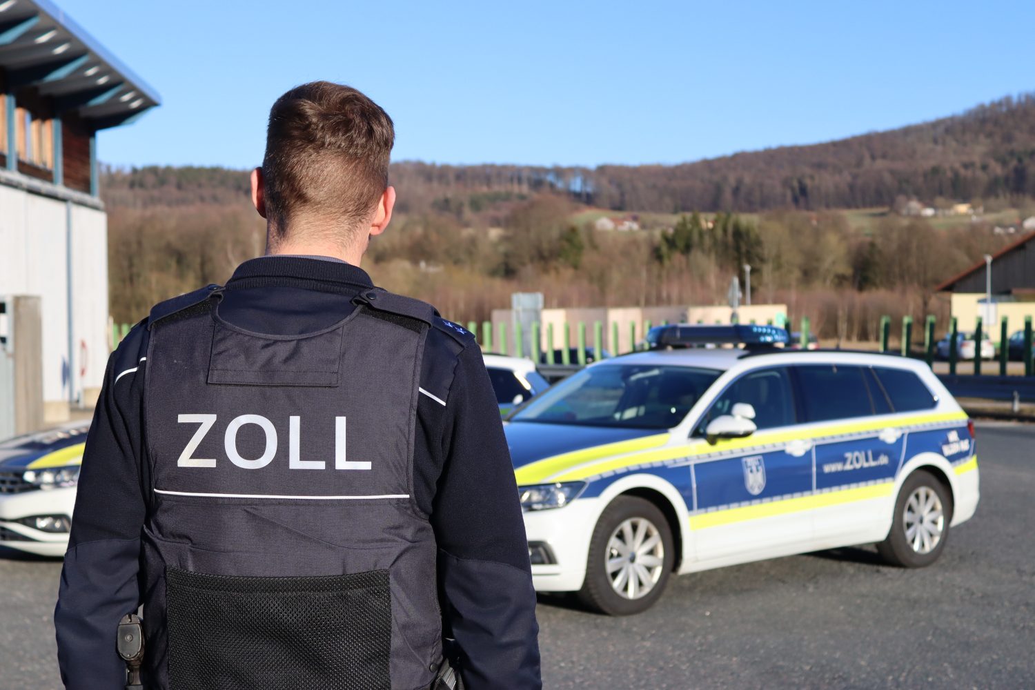 Mehr als nur Hühnereier geladen: Zoll aus Furth im Wald entdeckt 8.400 Schmuggelzigaretten