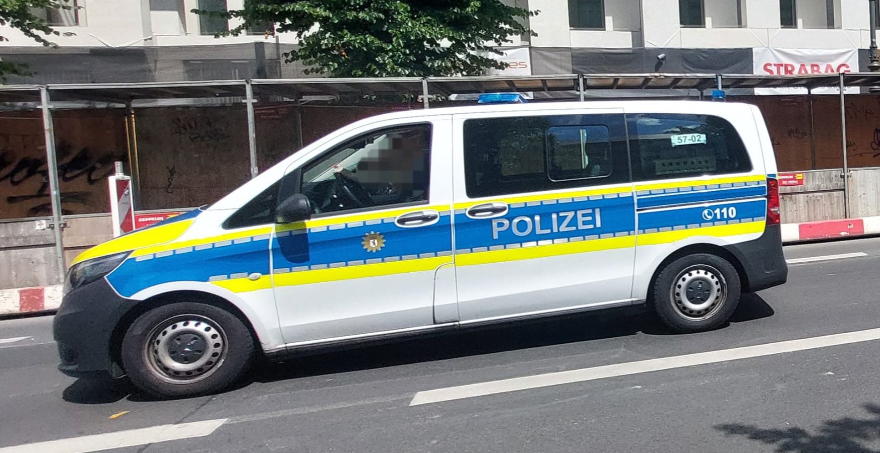 Schüsse auf eine Wohnungstür