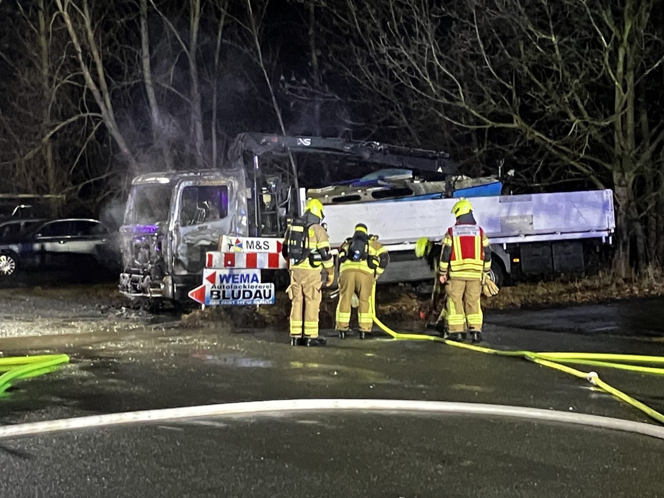 LKW-Brand mit Ausbreitung