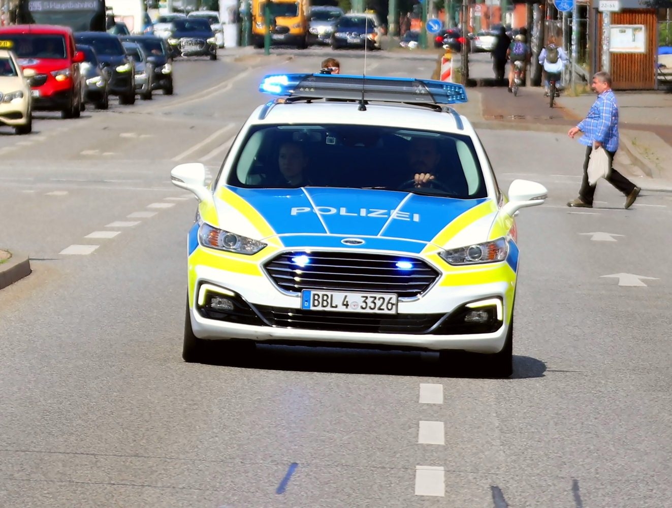 Verkehrsunfall und Haftbefehl