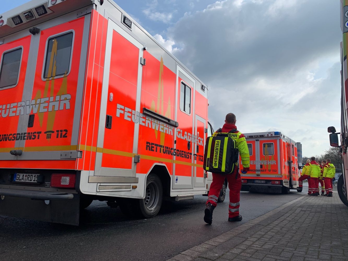 Explosion gemeldet - Schwer verletzte Person auf ehemaliger Bahntrasse aufgefunden